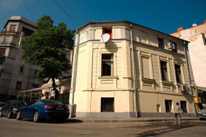 Отель Fun House  Бухарест